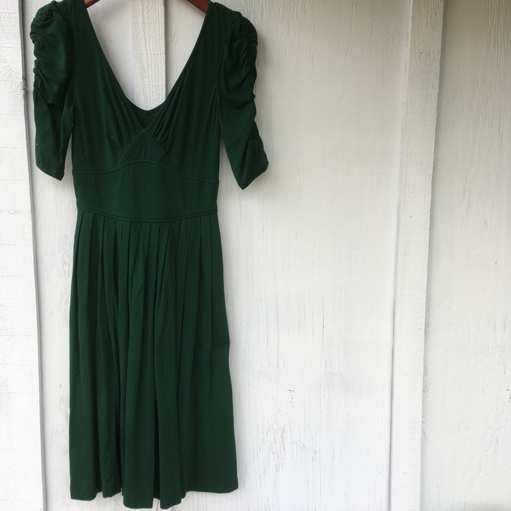 🎄Gorgeous Vintage Style Emerald Green Dress🎄